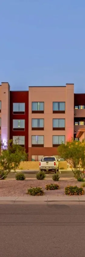 Best Western Plus Executive Residency Phoenix North Happy Valley，位于凤凰城的酒店