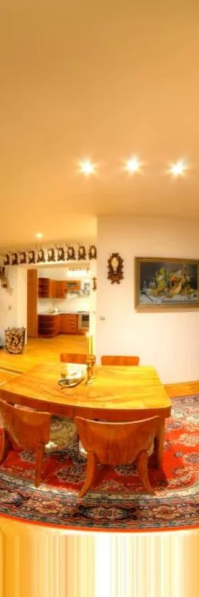 Lovecký Apartmán na náměstí ve Frenštátě pod Radhoštěm，位于弗雷斯塔帕若德霍斯特的酒店