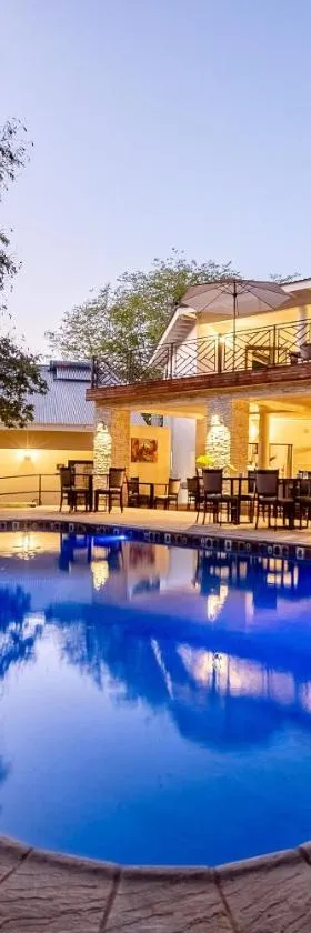 Nkosi Guest Lodge，位于维多利亚瀑布的酒店
