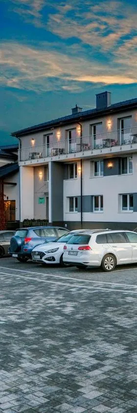 Hotel Wiki Sanok Events & Bowling，位于萨诺克的酒店