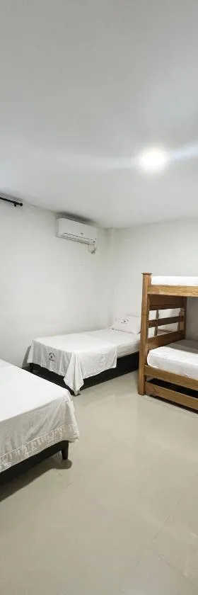 Hotel Acosta Castro，位于阿瓜奇卡的酒店