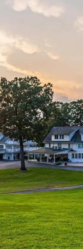 1913 Badin Inn，位于Badin的酒店