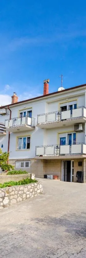 Apartment Ivanka，位于班约勒的酒店