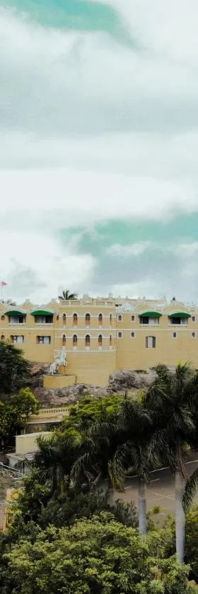 Heritage Khirasara Palace，位于拉杰果德的酒店