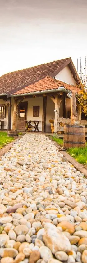 Kuća za odmor Atar，位于Bartolovci的酒店