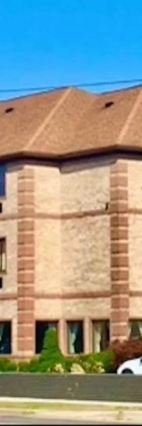 Red Roof Inn & Suites Detroit - Melvindale/Dearborn，位于梅尔文代尔的酒店