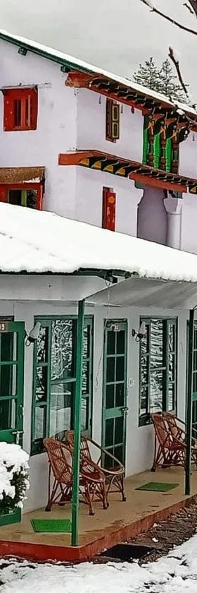 Himalayan High, Auli, By Himalayan Eco Lodges，位于乔斯希马特的酒店