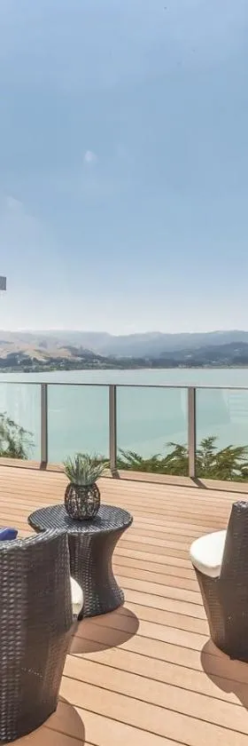 Whitby sea view，位于波里鲁阿的酒店
