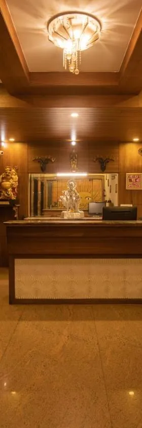 Sri Krishna Palace，位于霍苏尔的酒店