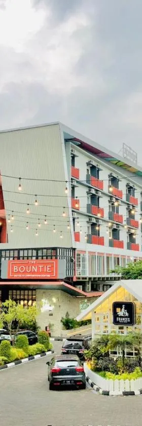 The Bountie Hotel and Convention Centre Sukabumi，位于苏加武眉的酒店