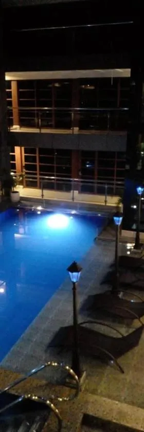 Panglao Alona Suites，位于博洛德的酒店