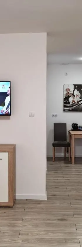 H2U LUX Hostel Dla Ciebie，位于姆瓦瓦的酒店