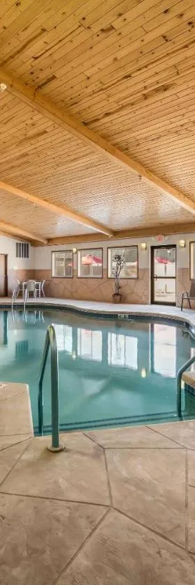Econo Lodge，位于Rice Lake的酒店