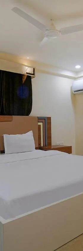 FabHotel Imperial Regency，位于印多尔的酒店