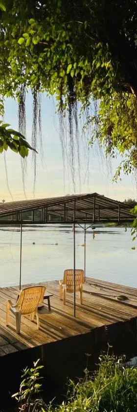 Moon River Resort Phimai，位于Phimai的酒店