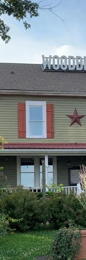 Woodbridge Inn & Tavern，位于贾斯珀的酒店
