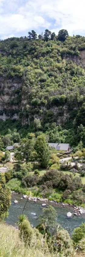 River Valley Lodge，位于泰哈皮的酒店