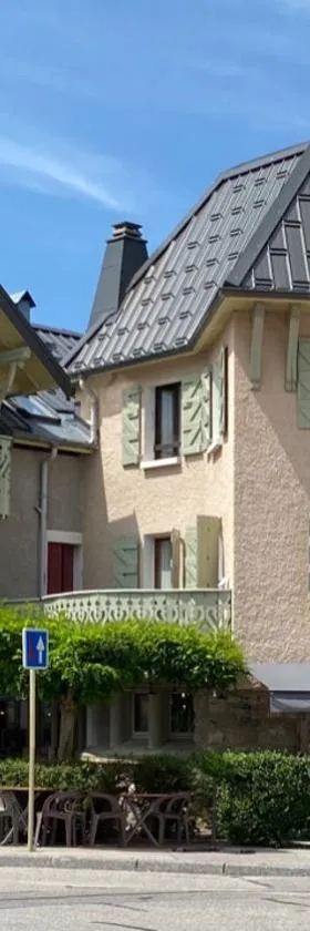 Logis La Chaumière Saint-Maurice，位于托朗格利耶尔的酒店