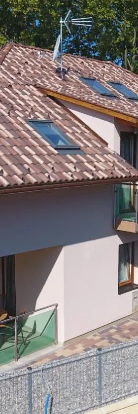 Fenyves Apartmanok，位于鲍洛通费尼韦什的酒店
