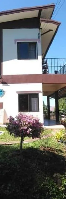 หลับสบายที่ดอยตุง Zuh meh ja Home lodge，位于Ban Pa Kluai La Hu的酒店