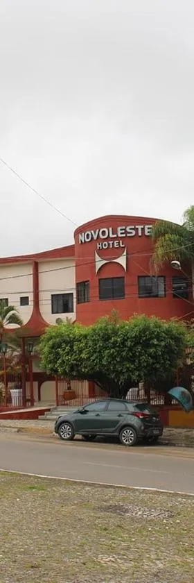 Hotel Novoleste，位于塞纽尔杜邦芬的酒店