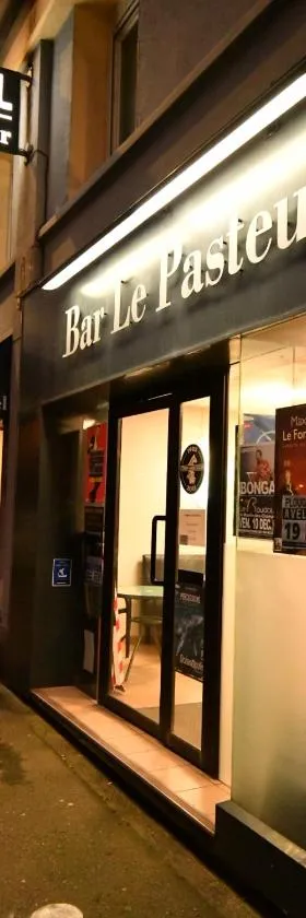 巴斯德酒店，位于布雷斯特的酒店