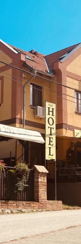 天秤座酒店，位于韦赖谢吉哈兹的酒店