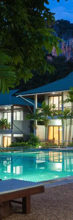 Dream Valley Resort, Tonsai Beach，位于通塞海滩的酒店