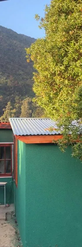 CABAÑA ZAPALLAR BOSQUE PLAYA Hz，位于萨帕利亚尔的酒店