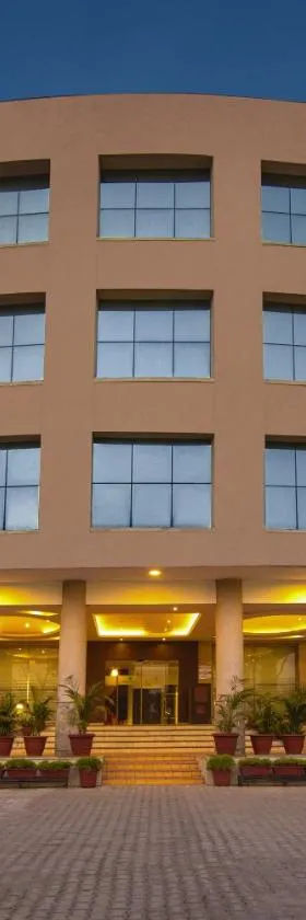 Lemon Tree Hotel Baddi，位于Baddi的酒店