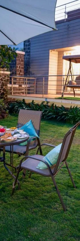 SaffronStays Forest Trails, Pawna - pool villa with forest views，位于Āmbavna的酒店