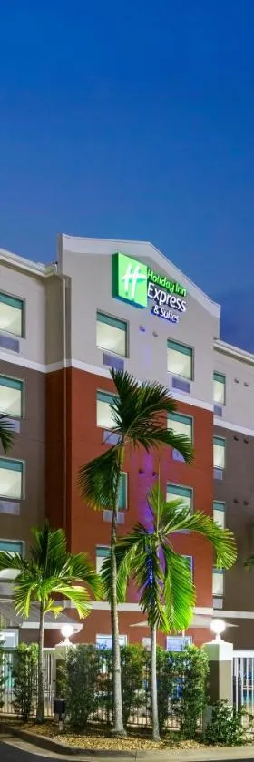 Holiday Inn Express & Suites Pembroke Pines-Sheridan St by IHG，位于彭布罗克派恩斯的酒店