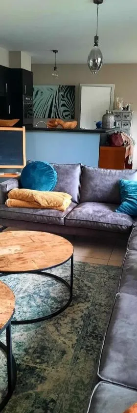 loft appartement met 3 slaapkamers en gratis parking，位于伊赫特赫姆的酒店