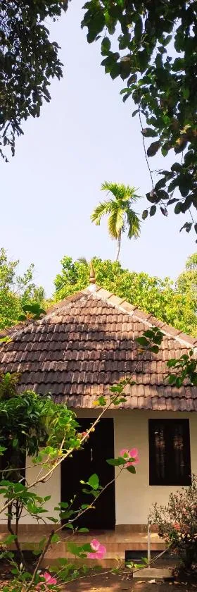Munroe Inn Homestay，位于奎隆的酒店