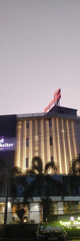 Hotel Royal Shelter，位于瓦皮的酒店