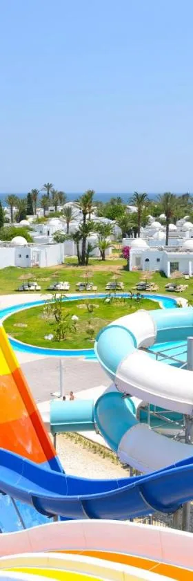 One Resort Aqua Park，位于莫纳斯提尔的酒店