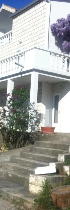 Apartment Žarko，位于布尔纳的酒店