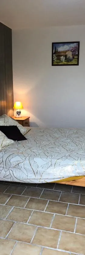AU MIMOSA - Chambre d'hôte Le Laurier，位于Passa的酒店