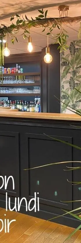SHELDER Hôtel - CHERBOURG EN COTENTIN - Equeurdreville，位于瑟堡的酒店