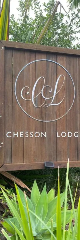Chesson Lodge，位于Uki的酒店