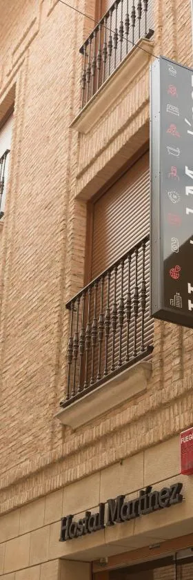 Hostal Martínez，位于Villafranca的酒店