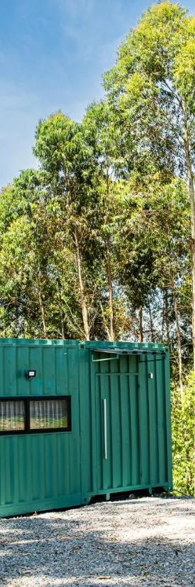 Casa Container FIGO em meio a natureza na Serra Gaúcha，位于弗洛里斯-达库尼亚的酒店
