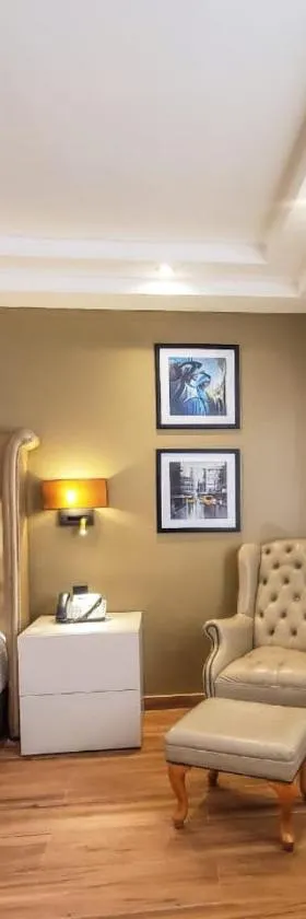Victoria Crown Plaza Hotel，位于拉各斯的酒店