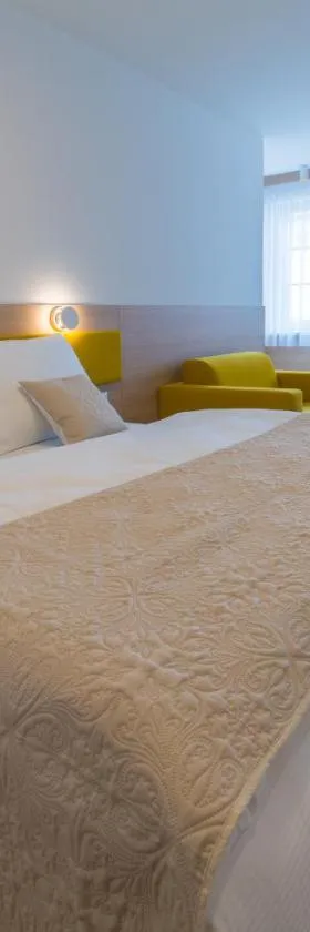 Wellness Hotel IRIS，位于巴甫洛夫的酒店