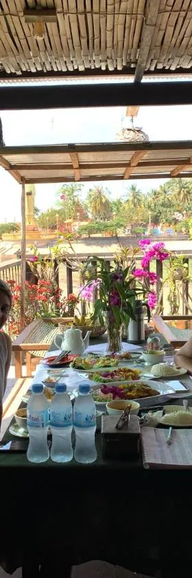 ST 63 Home Stay & Tour Kampong Khleang，位于Kâmpóng Khleăng的酒店