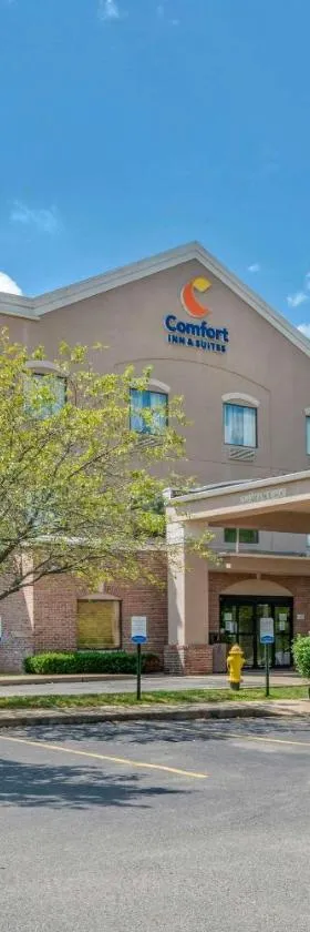 Comfort Inn & Suites St Louis-O'Fallon，位于奥法隆的酒店