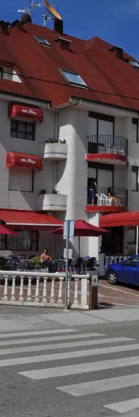 H Pelayo Isla Auto Check-In Rooms，位于伊斯拉的酒店