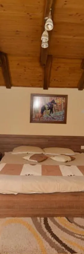 Rooms & Apartment Vinia，位于别洛瓦尔的酒店