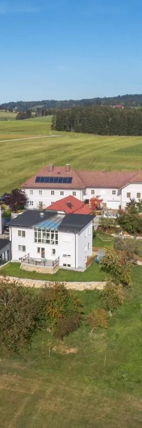 Ferienhof Neundlinger，位于Niederwaldkirchen的酒店