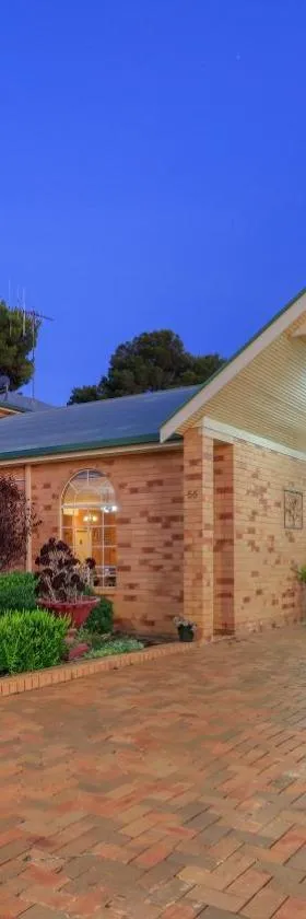 North Parkes Motel，位于帕克斯的酒店